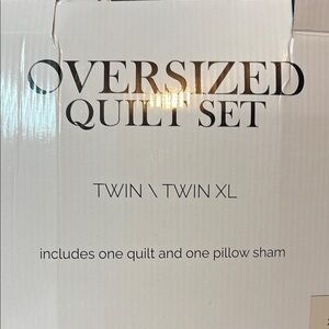 Vilano Spring Twin Quilt Set